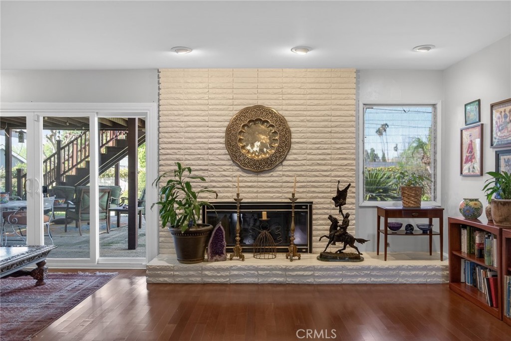 5305 Bardwell