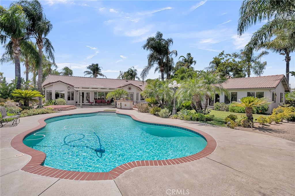 6712 Mission Grove Parkway N