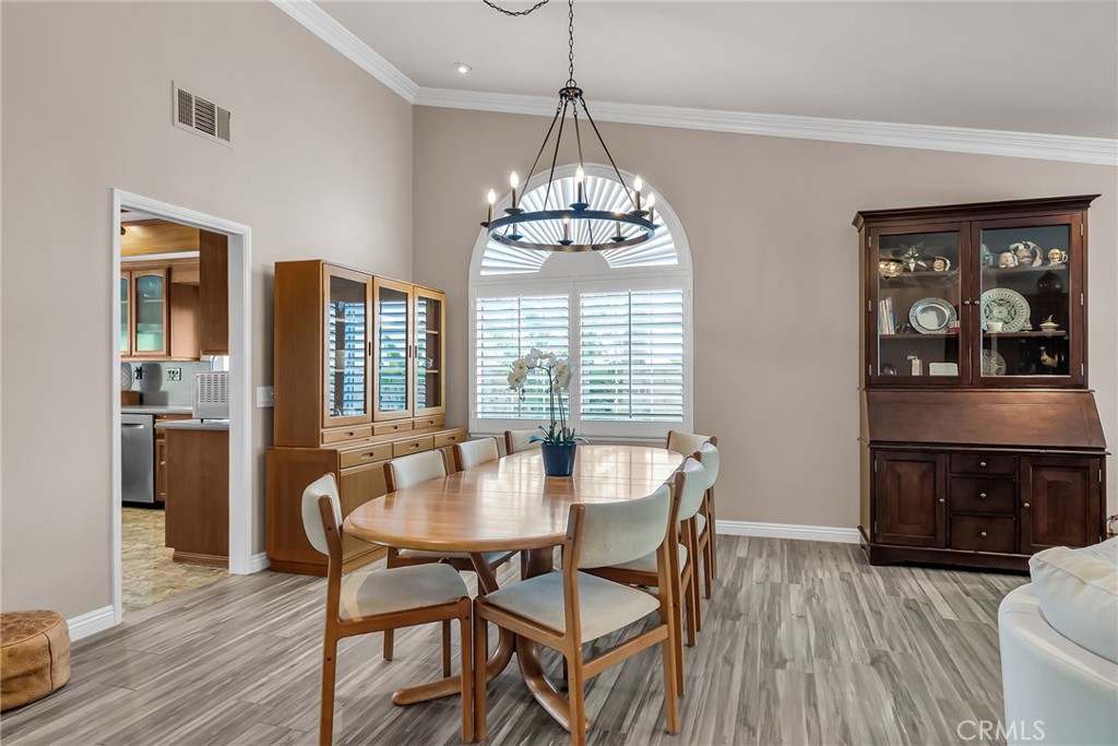 6712 Mission Grove Parkway N