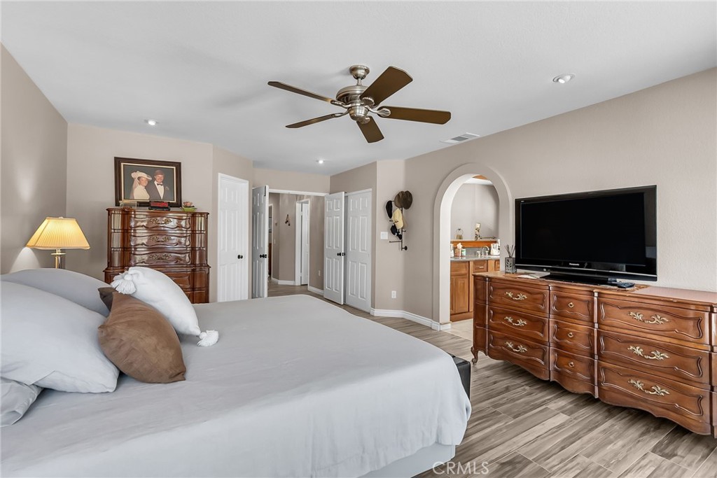 6712 Mission Grove Parkway N