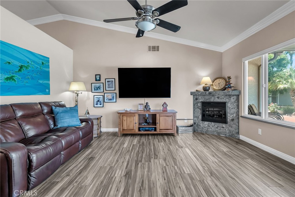 6712 Mission Grove Parkway N