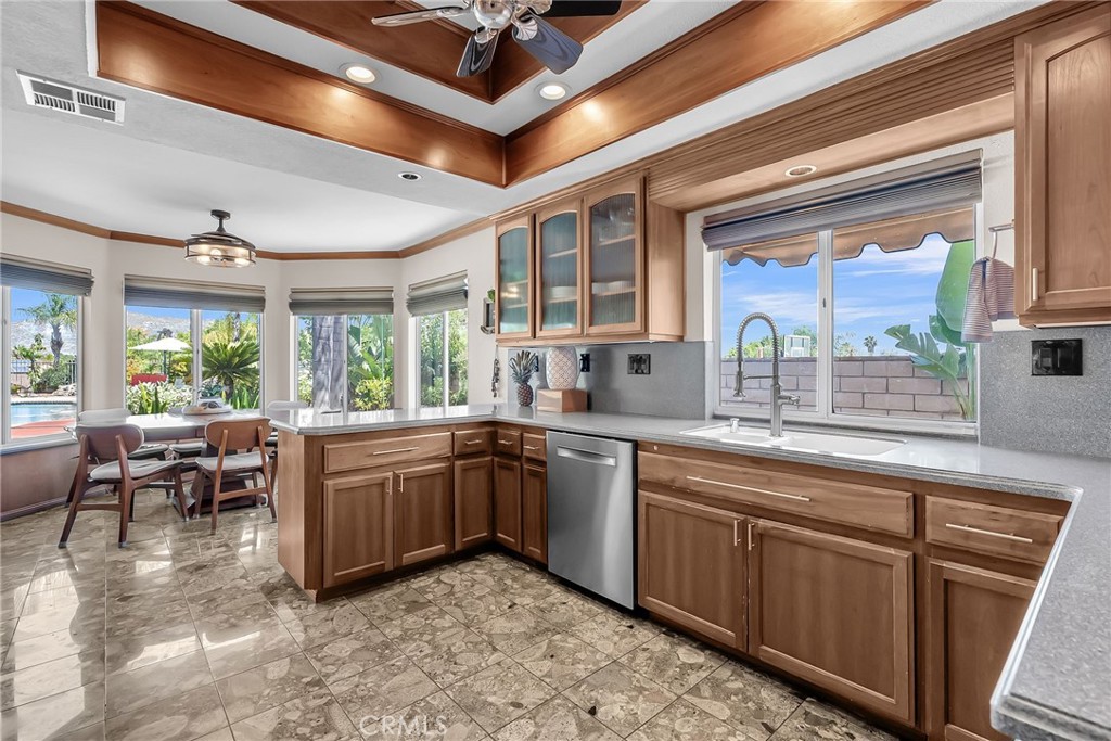 6712 Mission Grove Parkway N