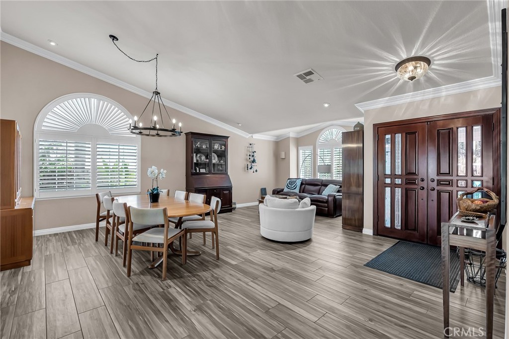 6712 Mission Grove Parkway N