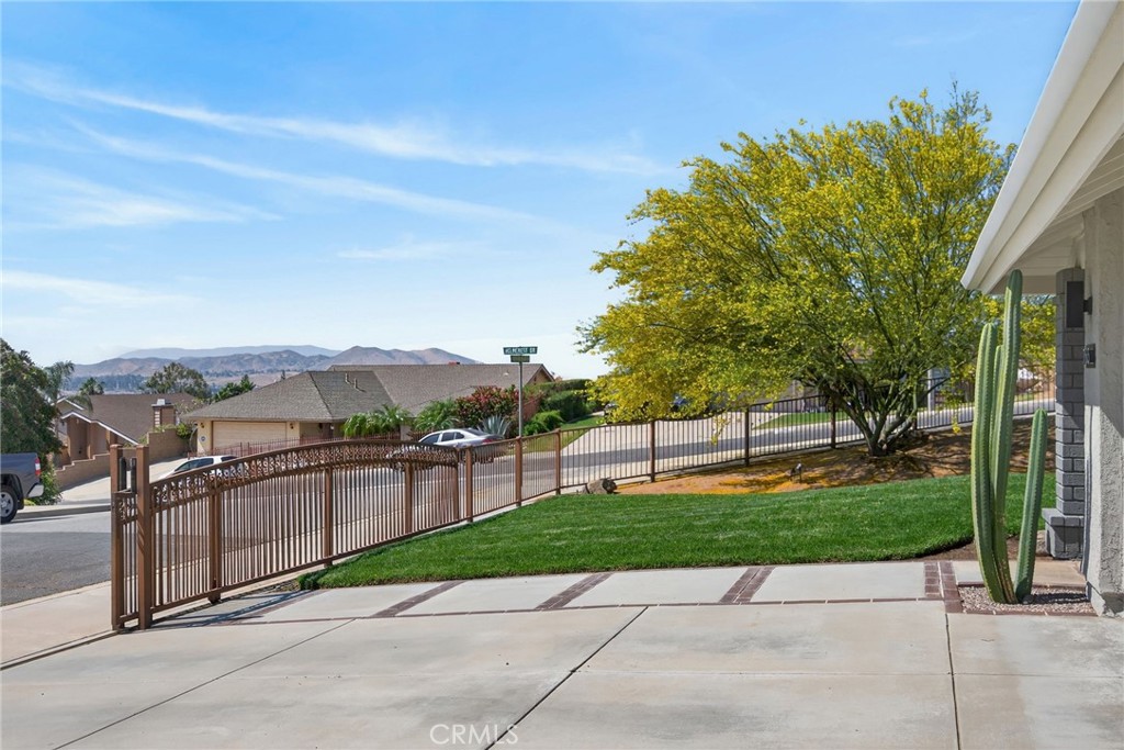 7613 Mountain Shadow