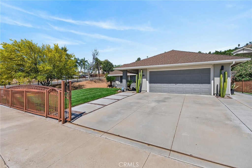 7613 Mountain Shadow