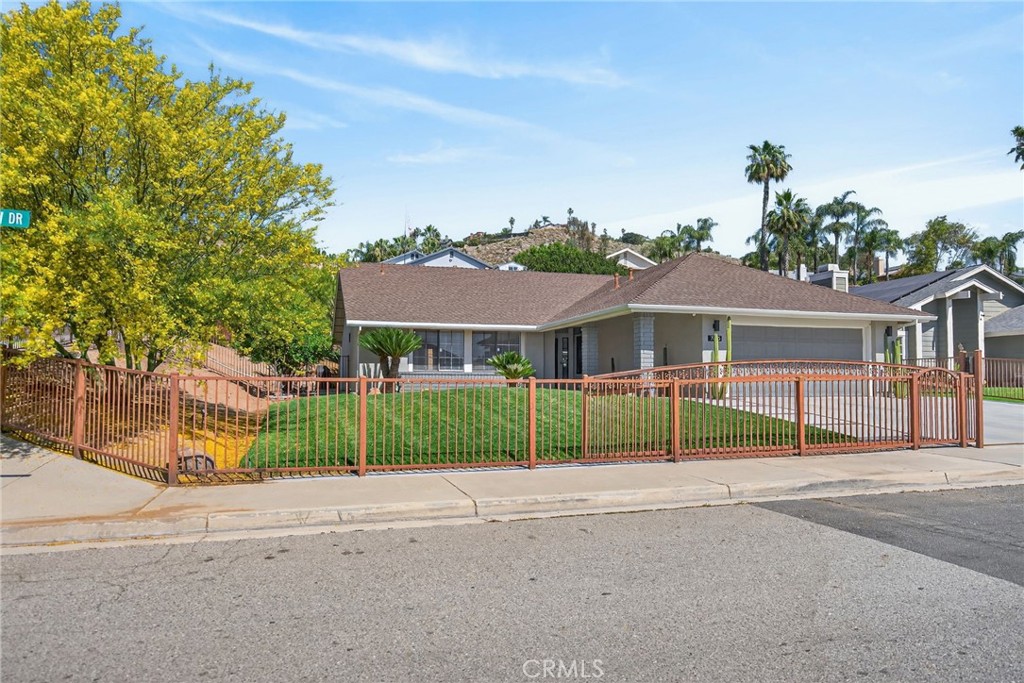 7613 Mountain Shadow