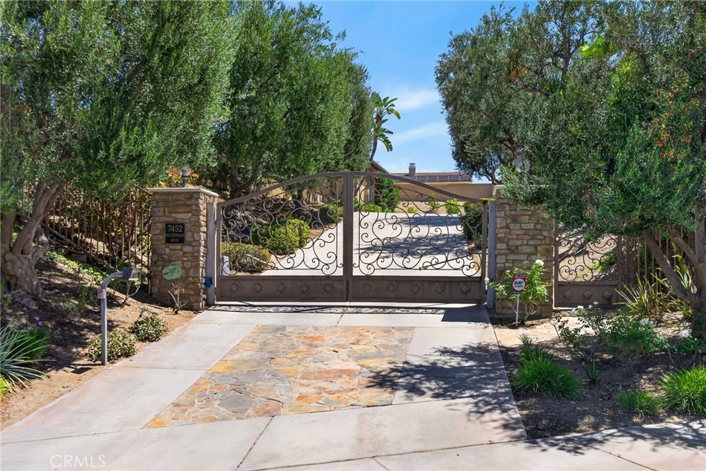 7452 Breckenridge Drive