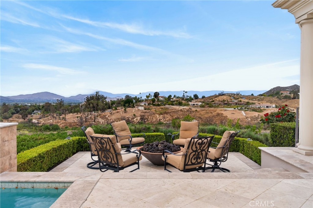 6952 Royal Hunt Ridge