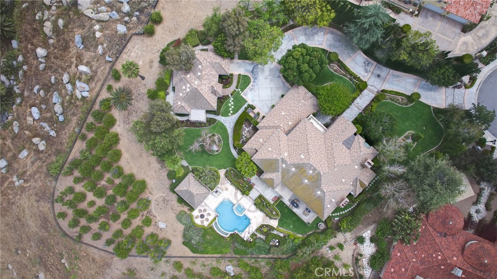 6952 Royal Hunt Ridge