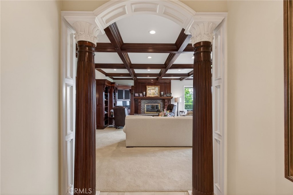 6952 Royal Hunt Ridge