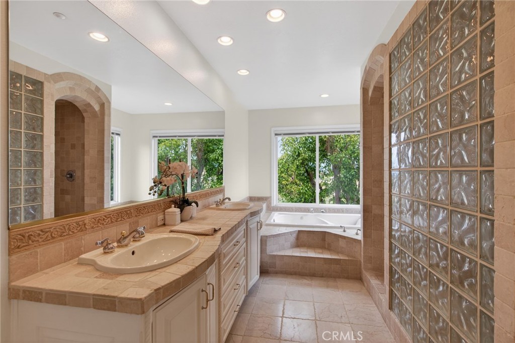 6952 Royal Hunt Ridge
