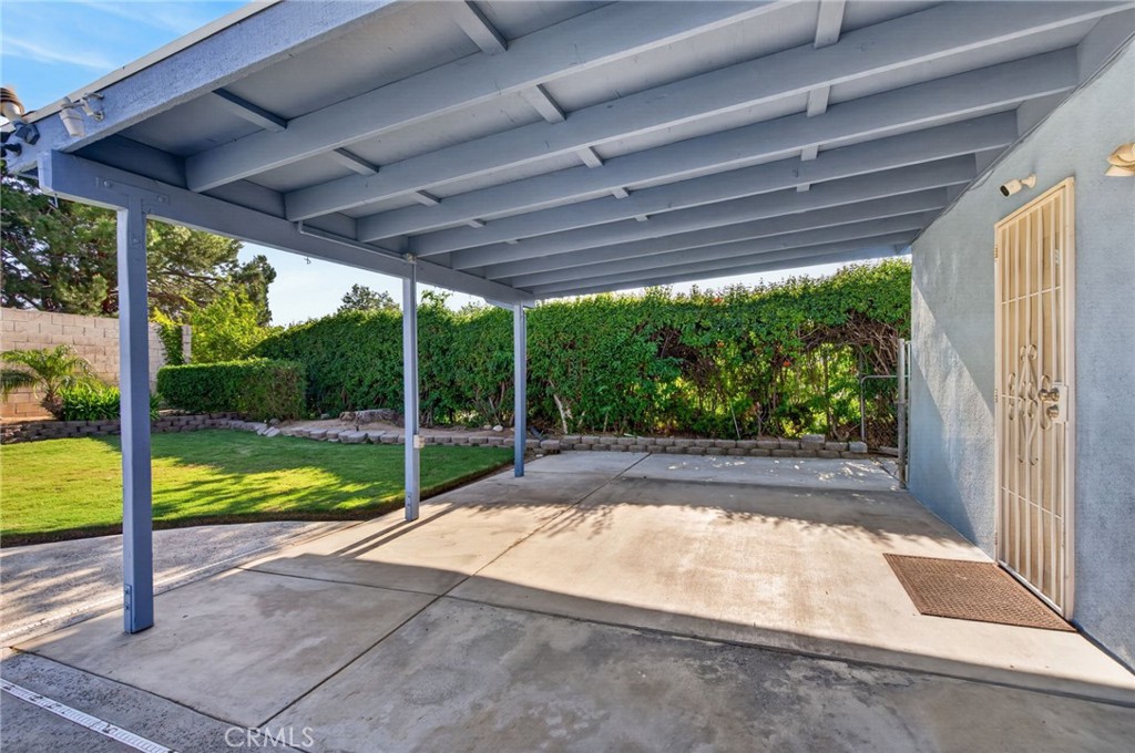 22155 De Berry Street