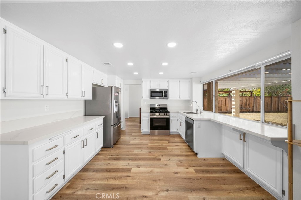 9253 Sunridge