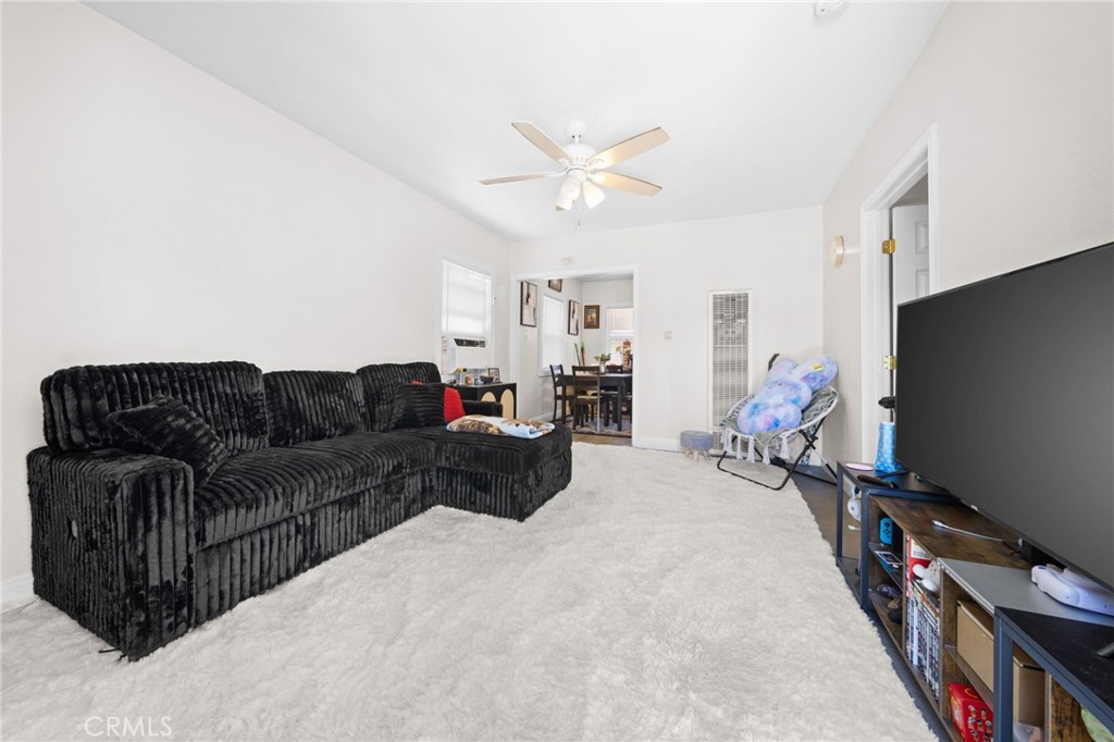 480 W 18th St