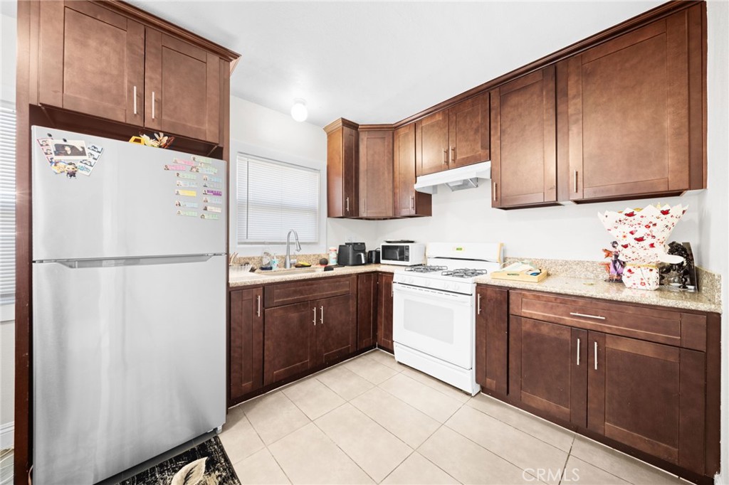 480 W 18th St