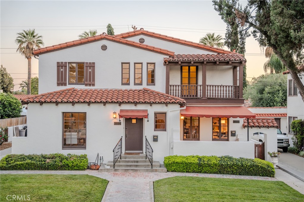 3564 Elmwood