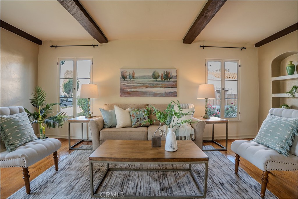 3564 Elmwood