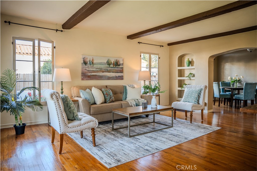3564 Elmwood