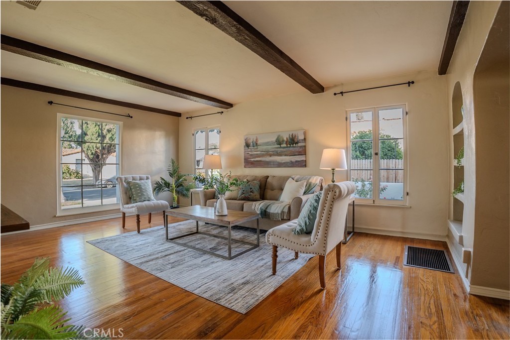 3564 Elmwood