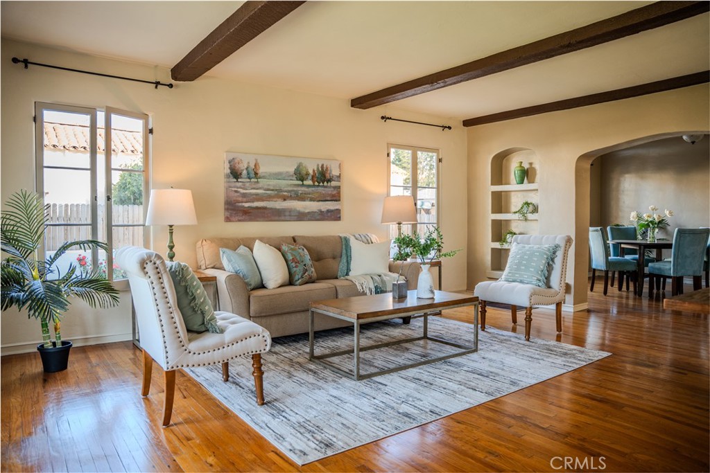3564 Elmwood