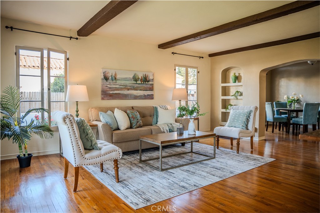 3564 Elmwood