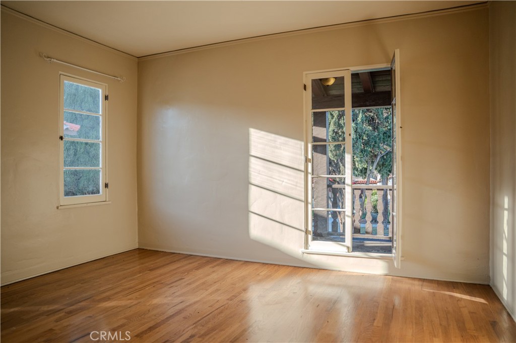 3564 Elmwood