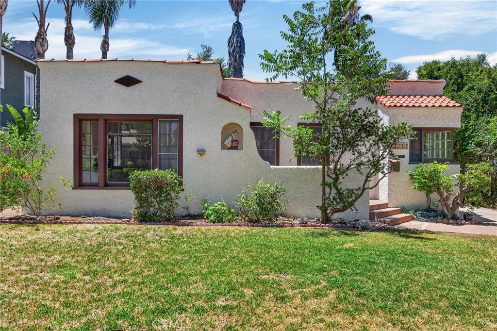 3956 Beechwood