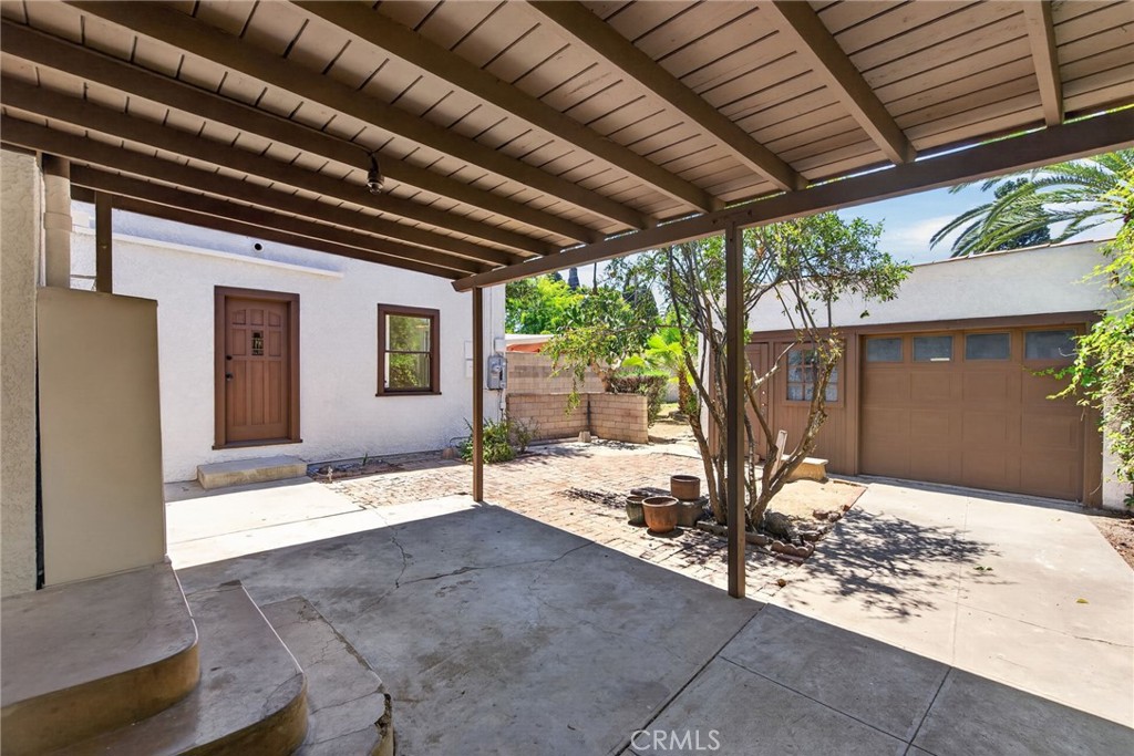 3956 Beechwood