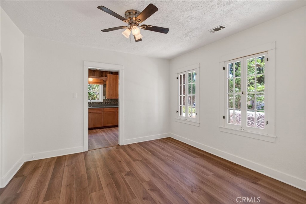 3956 Beechwood