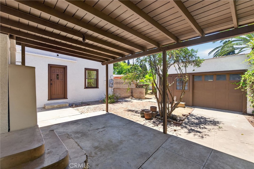 3956 Beechwood