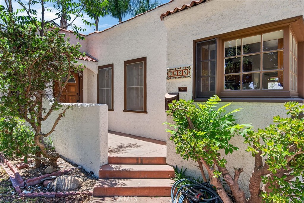 3956 Beechwood