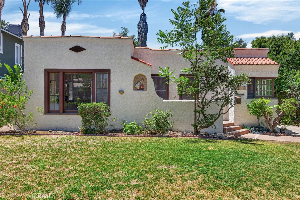 3956 Beechwood