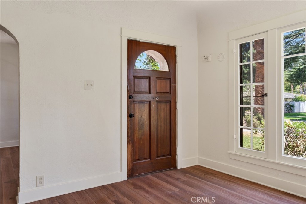 3956 Beechwood
