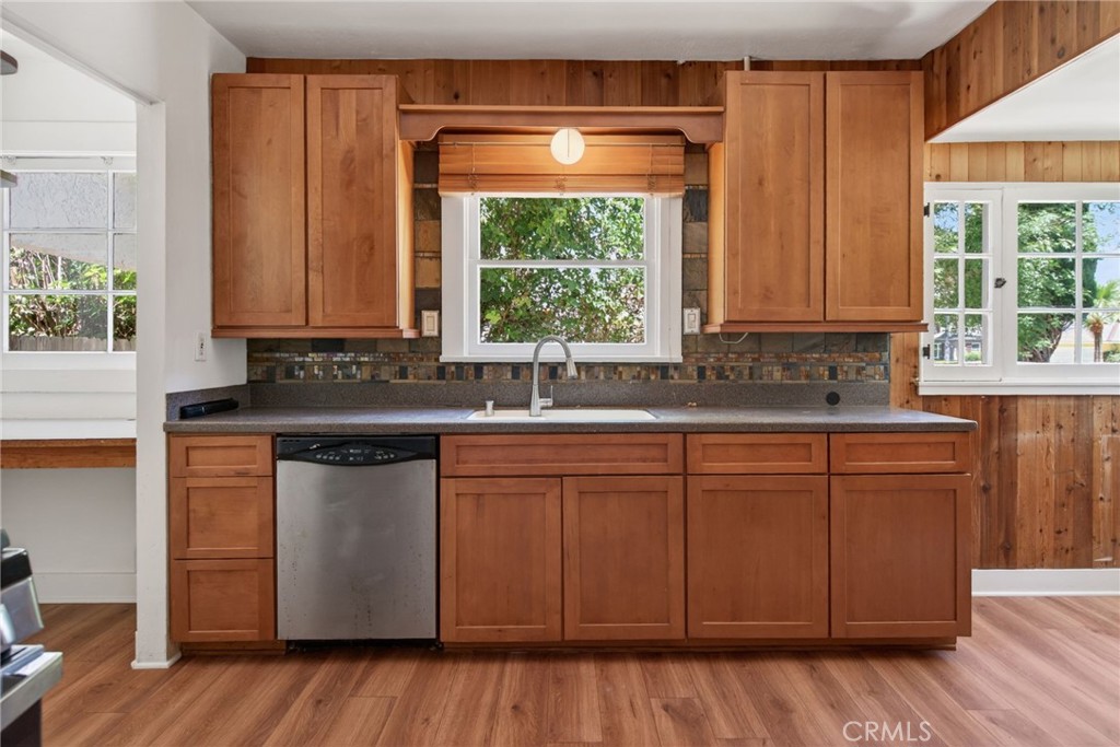 3956 Beechwood
