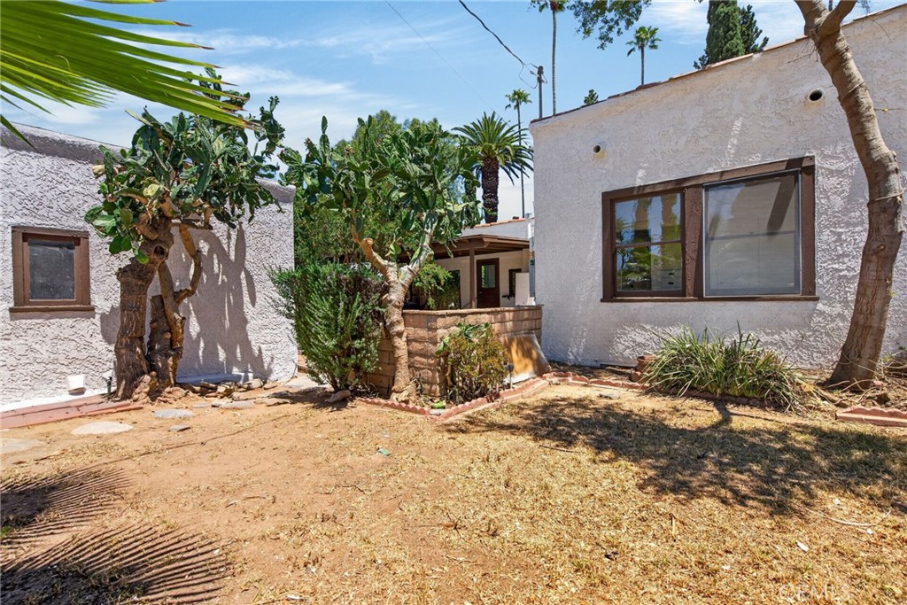 3956 Beechwood
