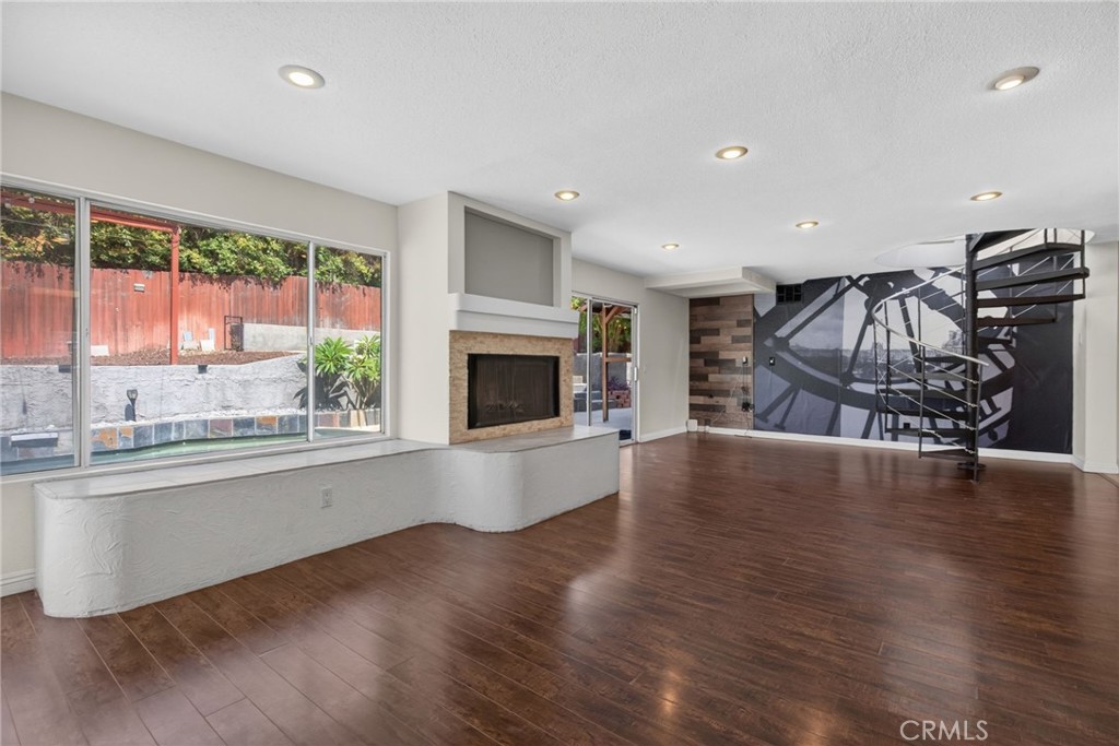 11610 Cornell