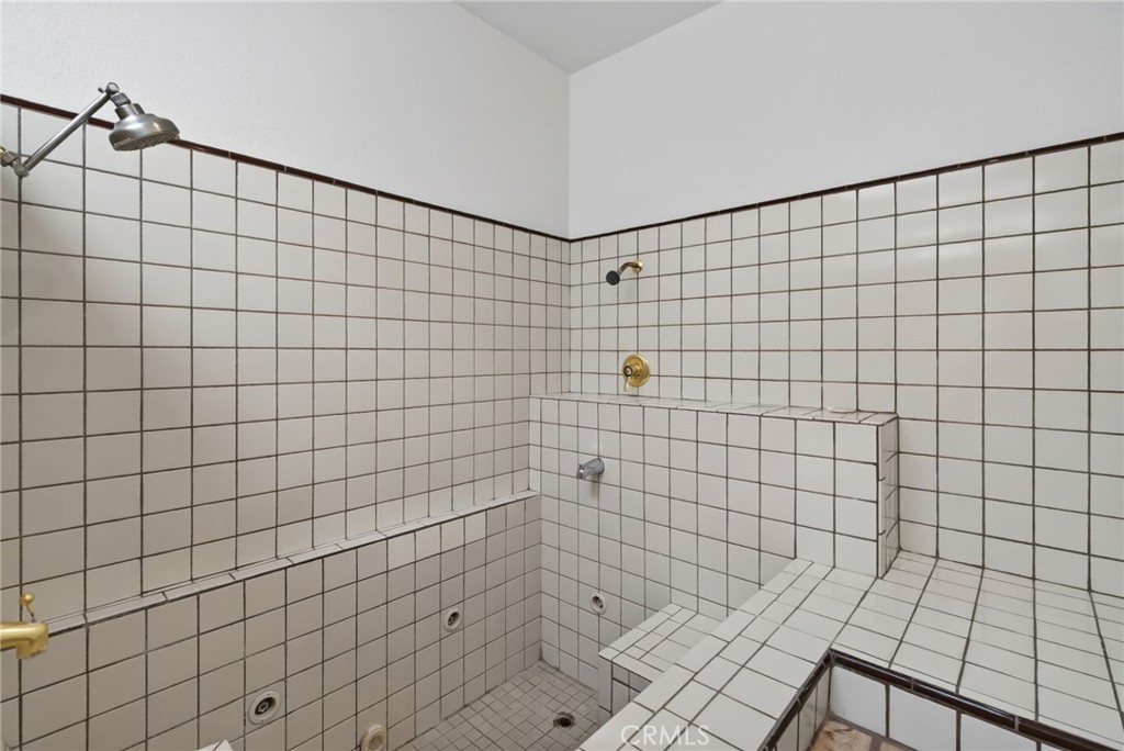 11610 Cornell
