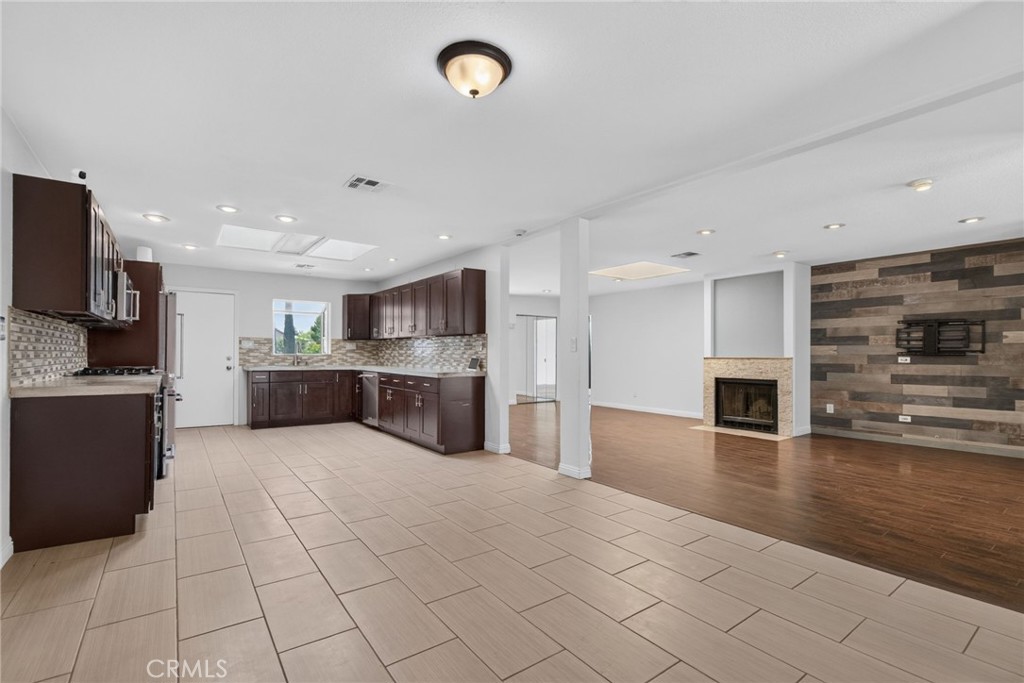 11610 Cornell