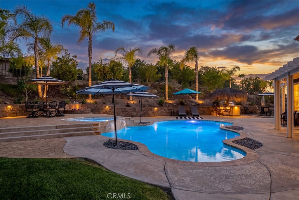 1268 Las Ventanas