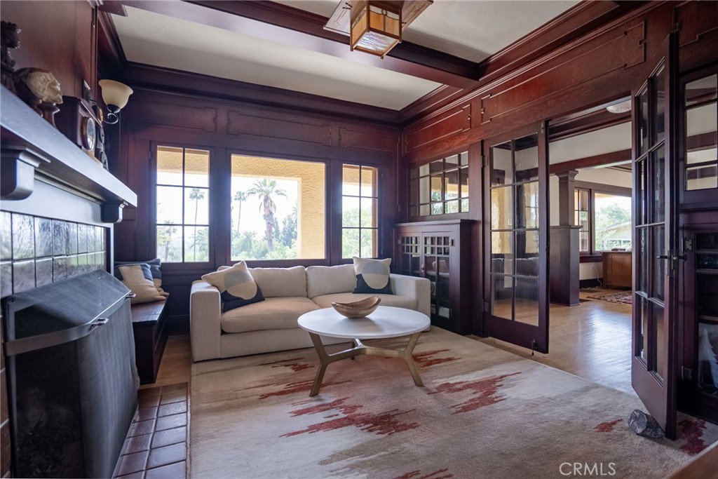 3811 Mount Rubidoux
