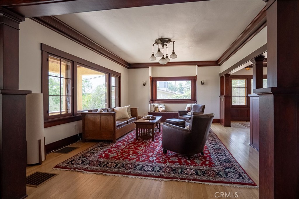 3811 Mount Rubidoux