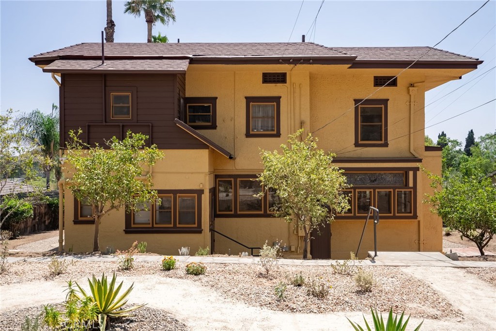 3811 Mount Rubidoux