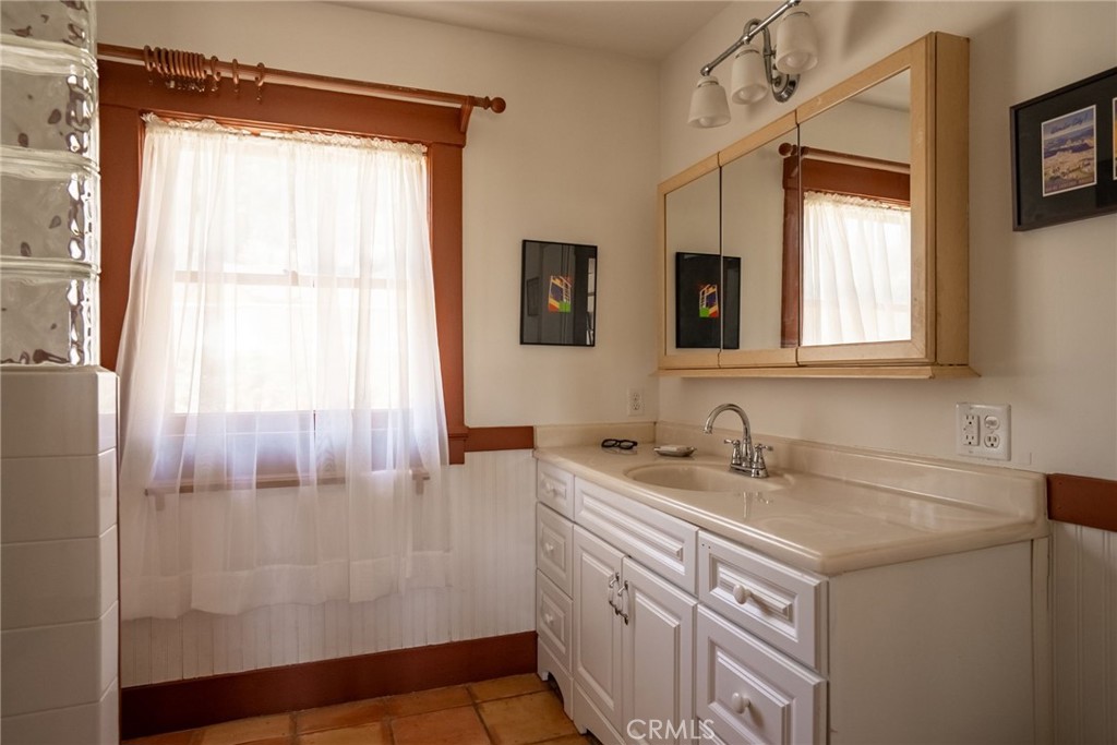 3811 Mount Rubidoux