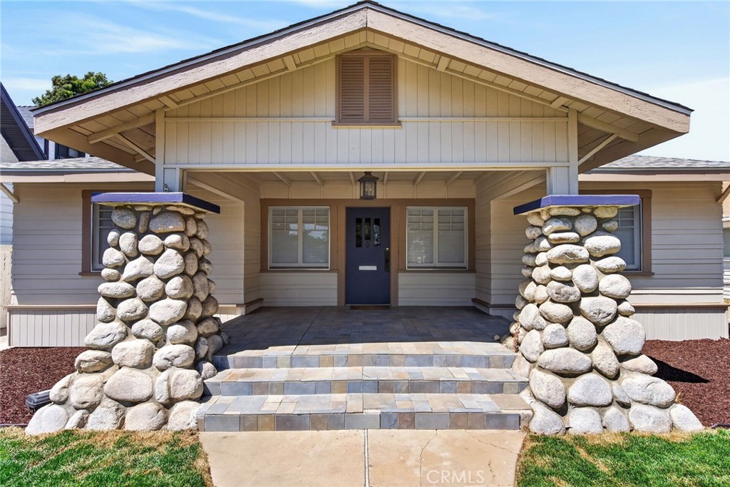4391 Highland