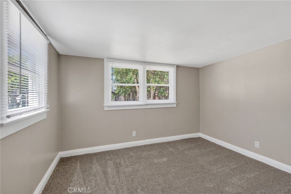 4391 Highland