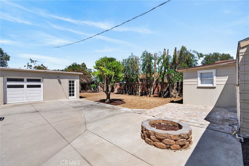 4391 Highland