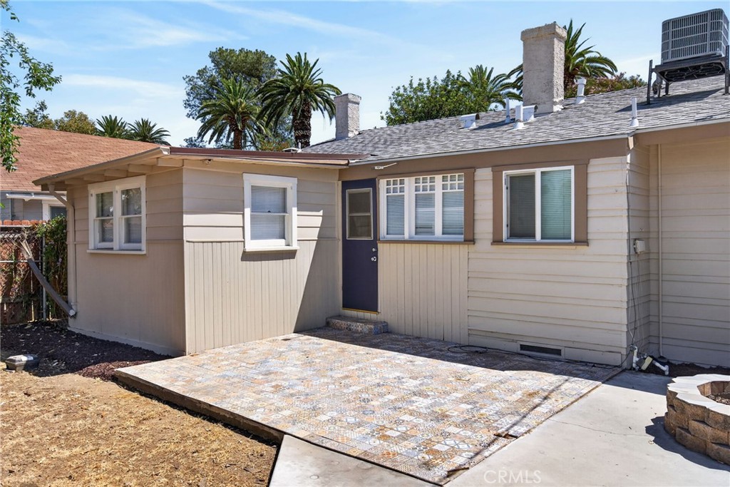 4391 Highland