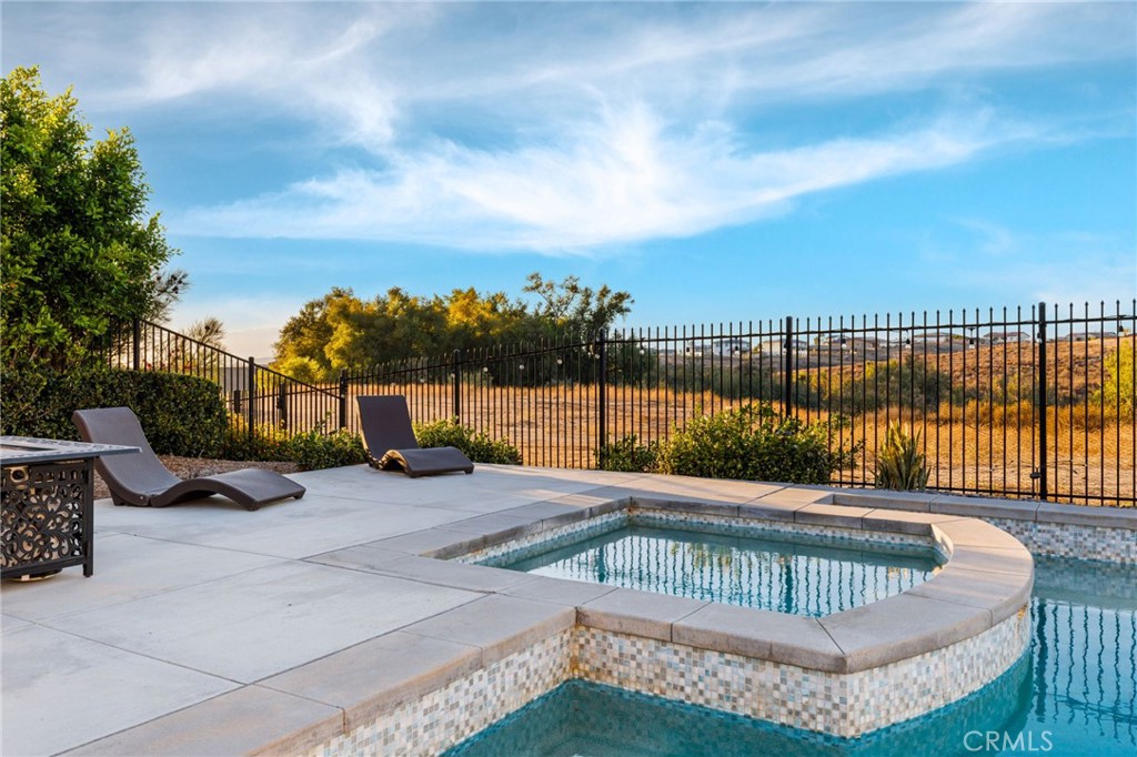 7876 Arroyo Vista Court