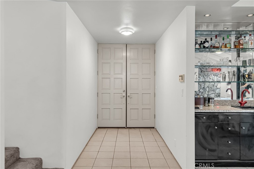 2110 Hathaway