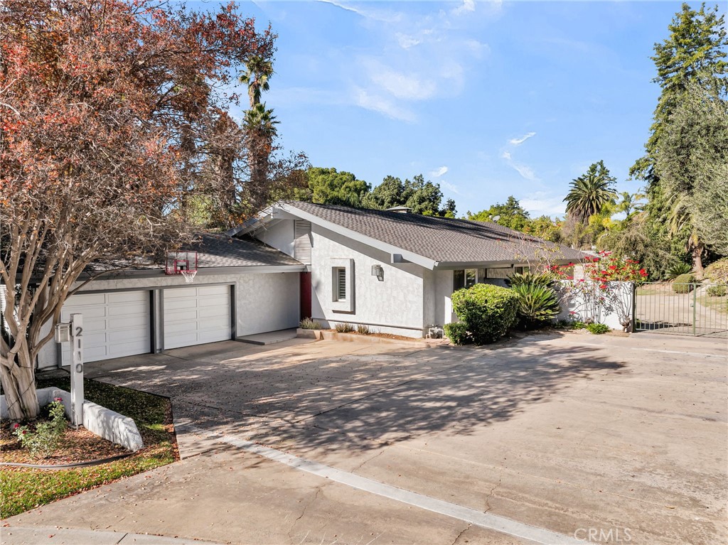 2110 Hathaway